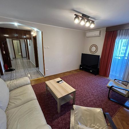 Apart. Premium Ultracentral, 3 Camere Loc Parcare. 플로이에슈티 외부 사진