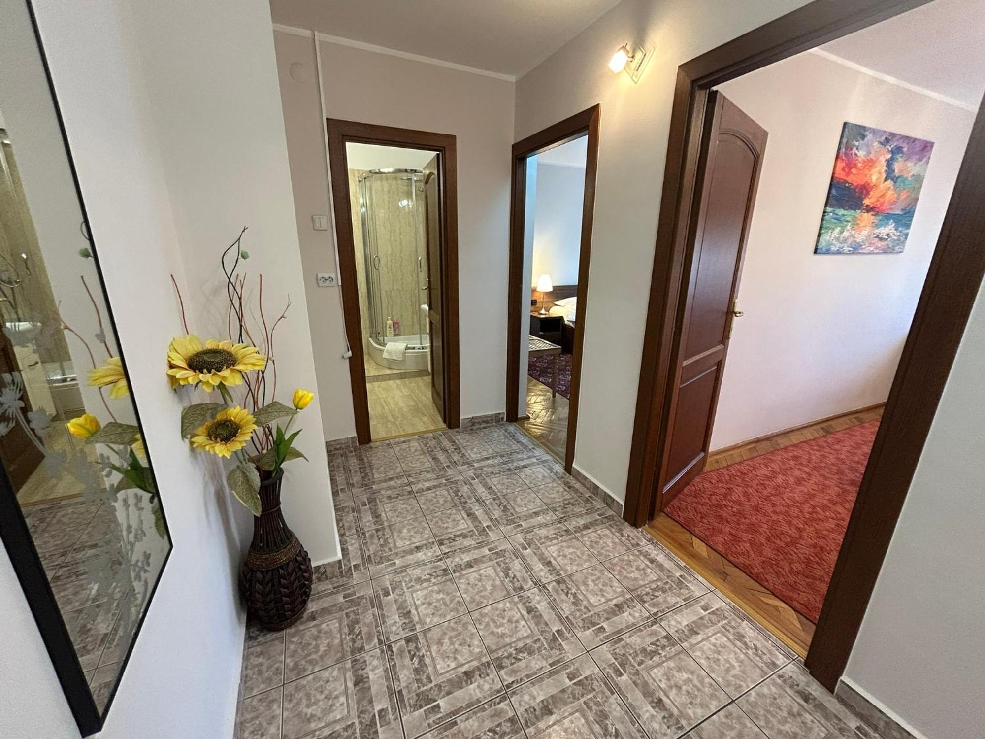 Apart. Premium Ultracentral, 3 Camere Loc Parcare. 플로이에슈티 외부 사진